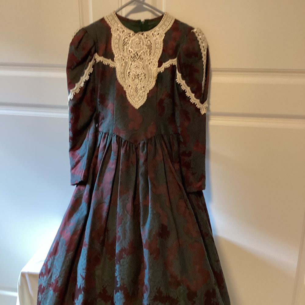 Vintage Jessica McClintock - Perfect for Weddings or Special Occasions